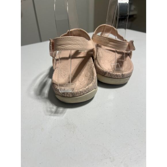 Vionic Tala Pink T Strap Sandal 8 - Picture 5 of 7